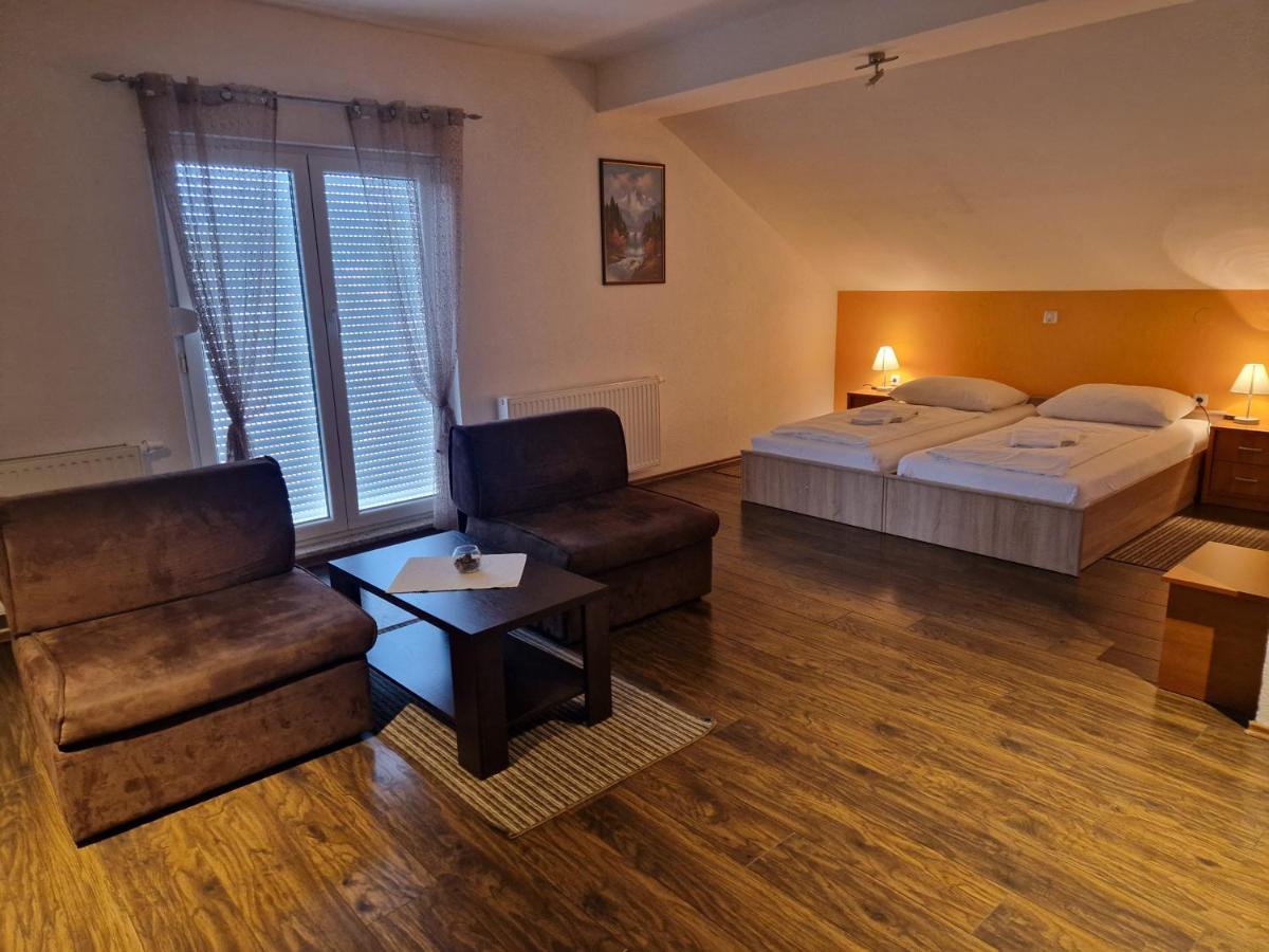 Hotel Plitvice Palace Grabovac  Zewnętrze zdjęcie